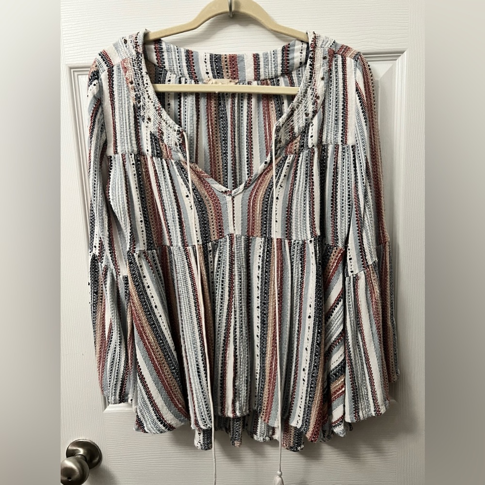 Altar’d State Womens Medium Top